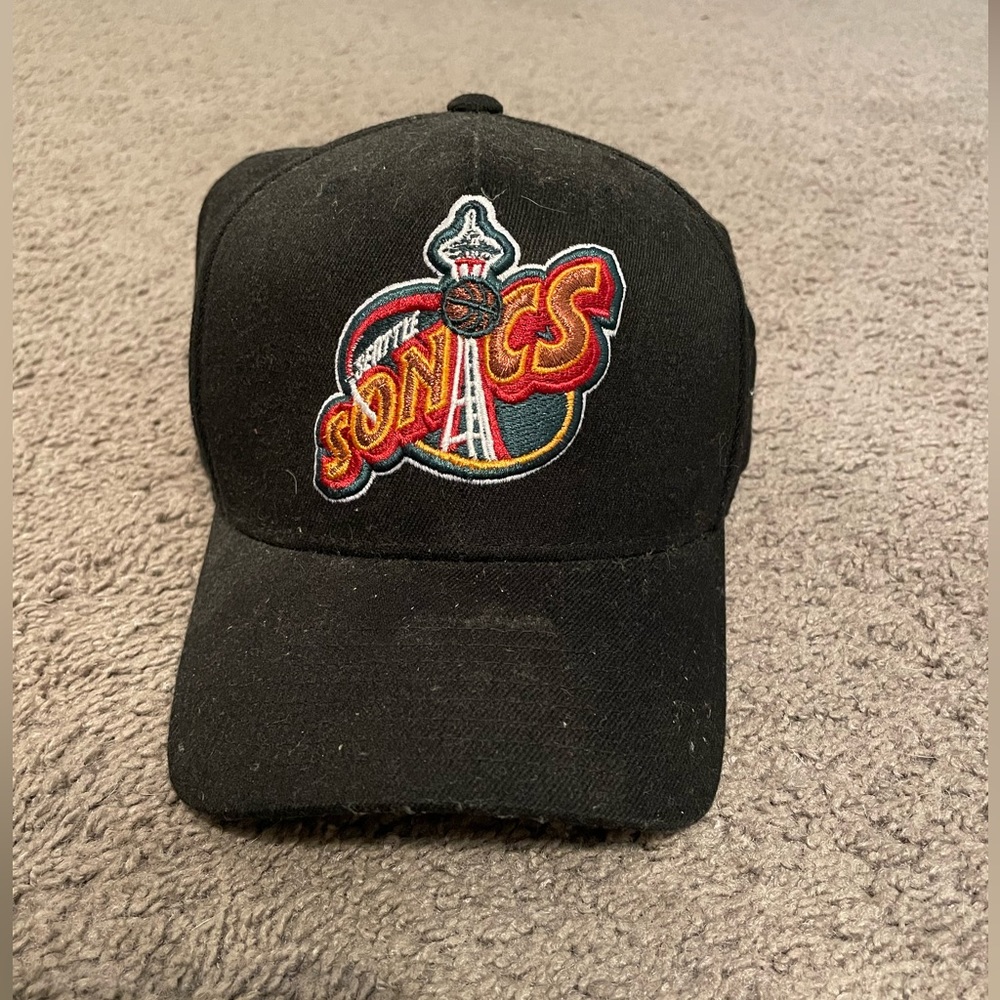Vintage NBA Mitchell & Ness Seattle SuperSonics Hardwood Classic Snapback